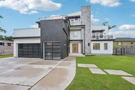 N Macgregor Way-S0907-001.jpg