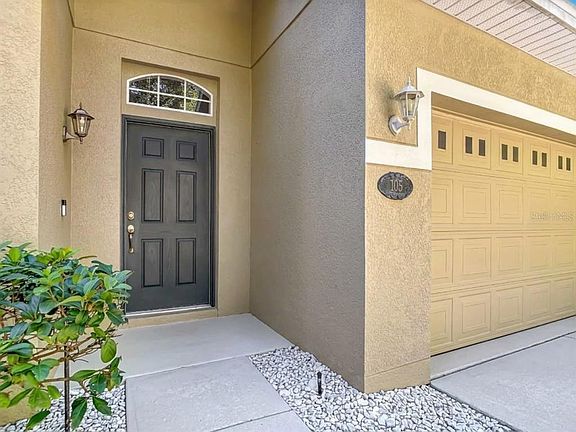 3rd image of 105 RIDGEWAY