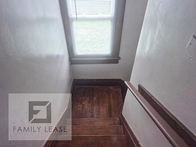 1701 Huron Ave — Photo 35