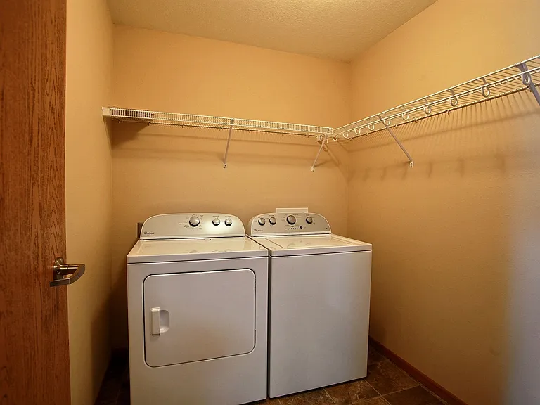 Fargo, ND Wolf Creek Apartments | Laundry
