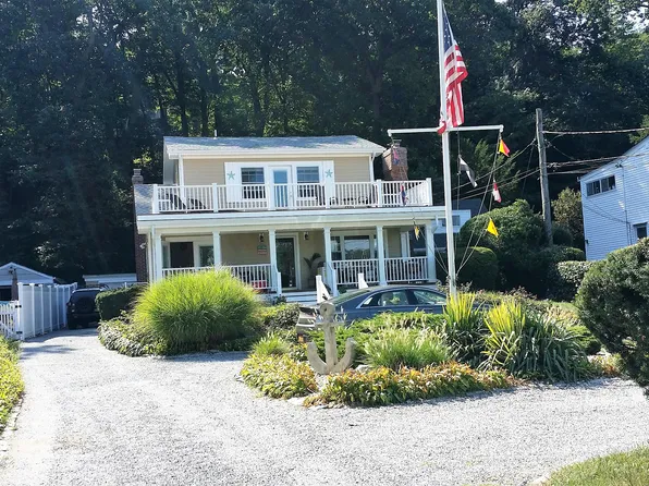 113 Shore Rd Unit B, Glen Cove, NY 11542