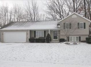 1400 Springdale Dr SE, Grand Rapids, MI 49508
