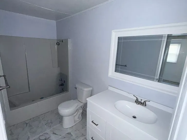 432 Amherst Dr — Photo 33