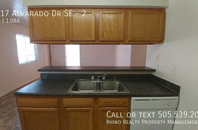 1017 Alvarado Dr SE #2 — Photo 5