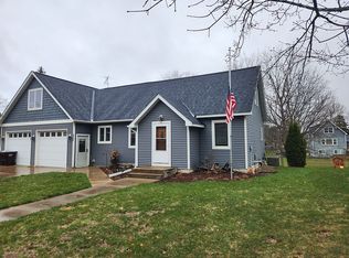 220 Middle St W, Cannon Falls, MN 55009