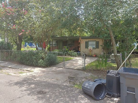 4th image of 1786 E 27th St