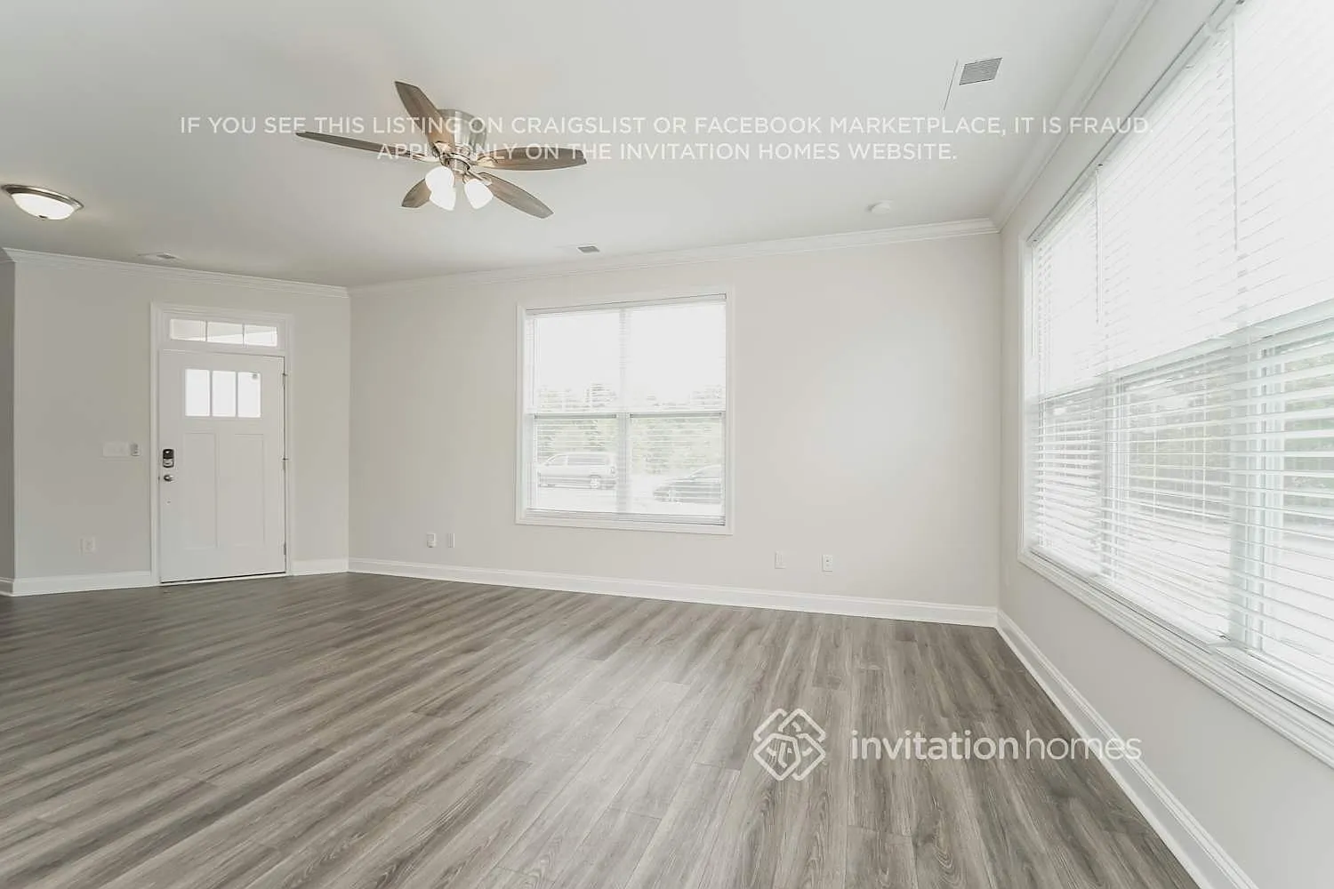 8607 Harris Lake Ln Charlotte, NC 28269 — Photo 4
