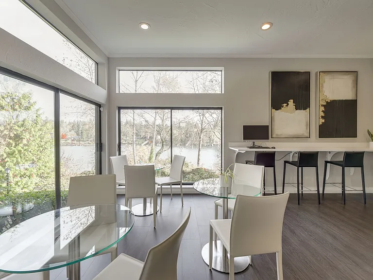 Oswego Pointe — Photo 31