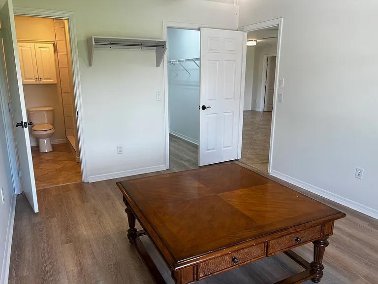 4025 Vermont Ln — Photo 10
