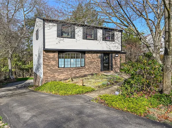 8204 Marquis Dr, Pittsburgh, PA 15237