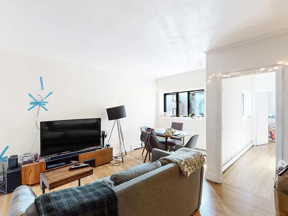 513 Beacon St #6