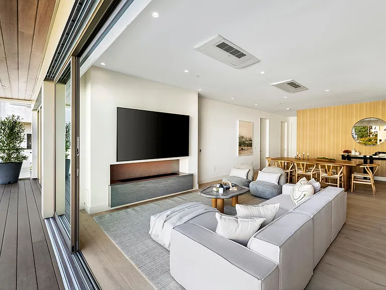 Lumiere at Malcolm - Luxury Homes — Photo 13