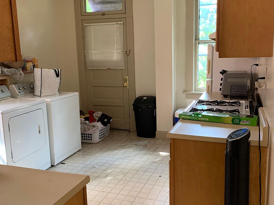 1st image of 251 W 1st Ave APT A