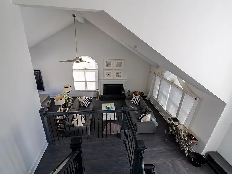 52 Woodruff Ln — Photo 8