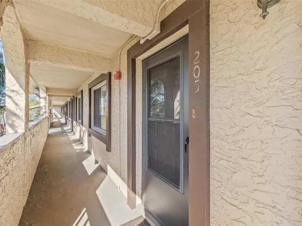 725 83rd Ave N APT 205, Saint Petersburg, FL 33702