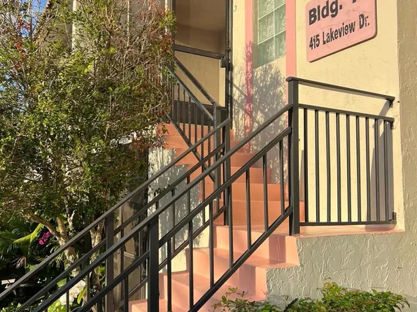 415 Lakeview Drive #203, Weston, FL 33326