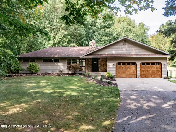 3836 Sandhill Rd, Lansing, MI 48911