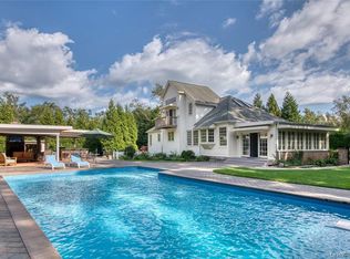 11003 Main Rd, East Marion, NY 11939