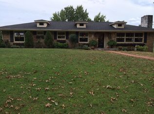 2225 Garnett Dr, Kingsport, TN 37660