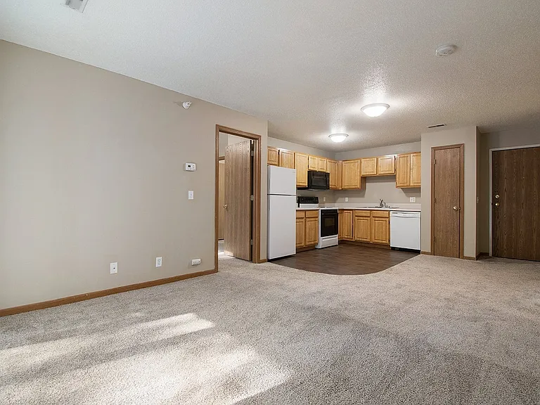 Deerfield Apartments Council Bluffs — Photo 5