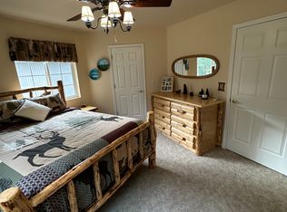 16614 Rivers Edge Ln, Eagle River, AK 99577