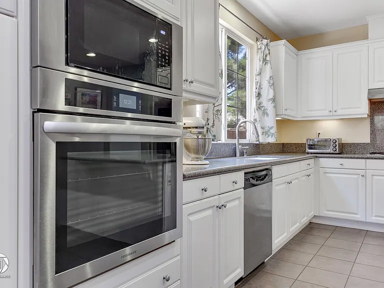 New oven and microwave