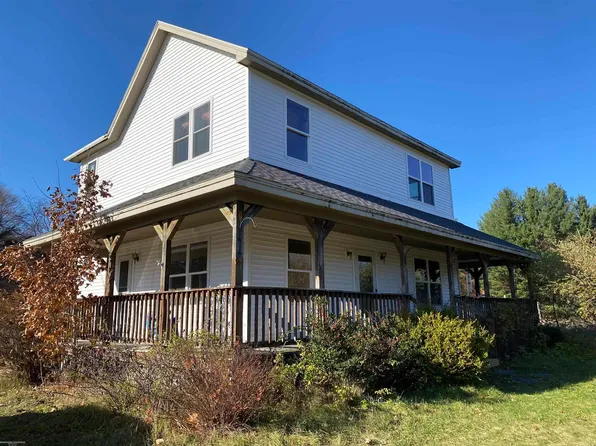 7574 Indian Hill Rd, Honor, MI 49640