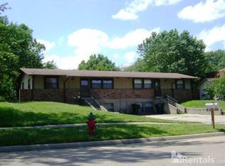 2715 SW Arrowhead Rd, Topeka, KS 66614