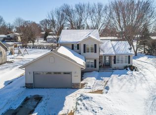 1625 Wedgewood Dr NE, Owatonna, MN 55060