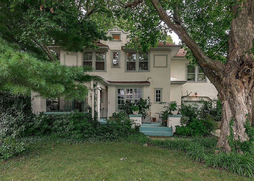1st image of 170 Bassett Ave