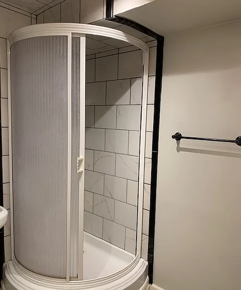 Downstairs shower