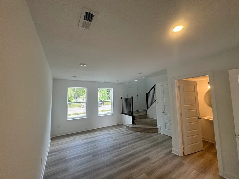 13847 Gatsby Dr — Photo 47