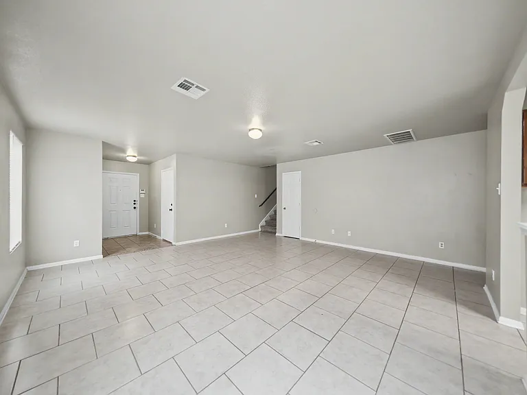 25 Avrshire Ln — Photo 8