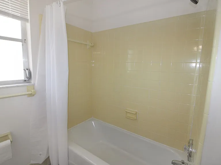 253 Alsace Ave — Photo 14