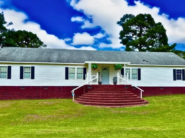 7977 Raccoon Rd, Manning, SC 29102