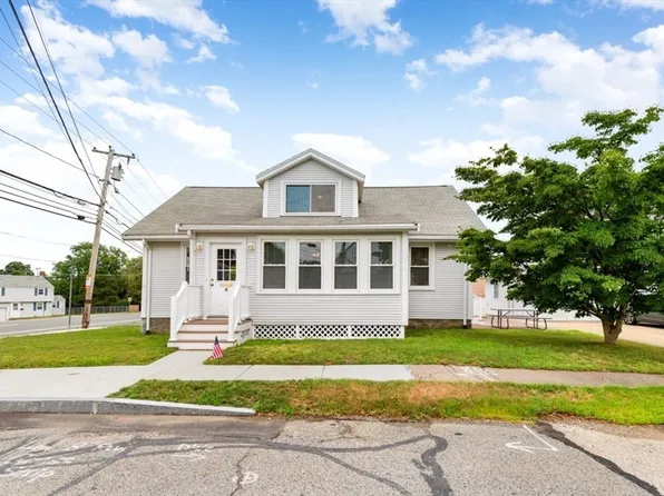 4 Hope Ave, Milton, MA 02186