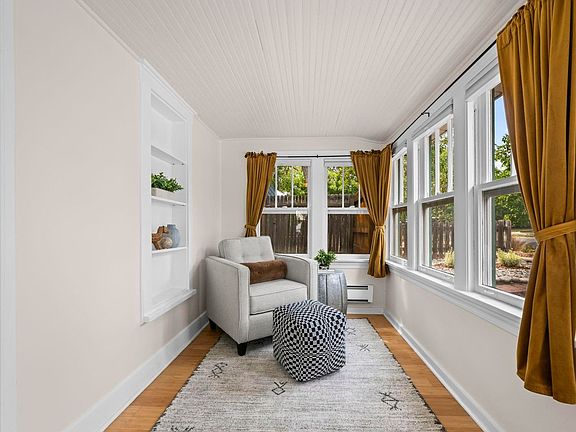 5th image of 108 E Chester St