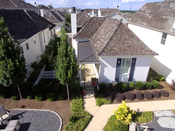 6 Bristow Dr, Greenville, SC 29615