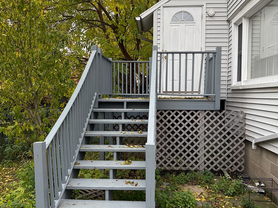 Private rear entrance