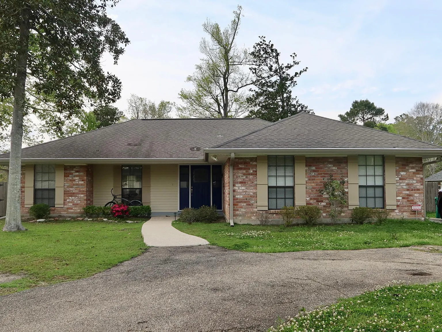 3 bed, 1566 sqft, $2,300 — Photo 2