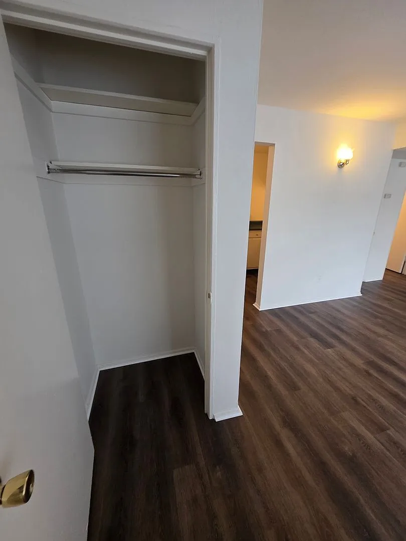 Mackenzie Place — Photo 3