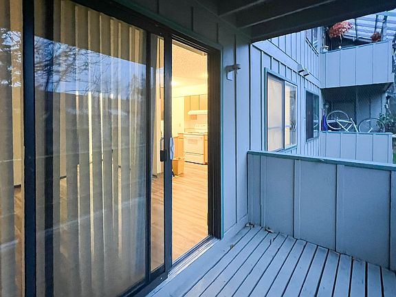 5th image of 3051 Lois Dr APT 508