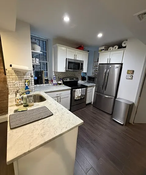 230 E 27th St #G — Photo 2
