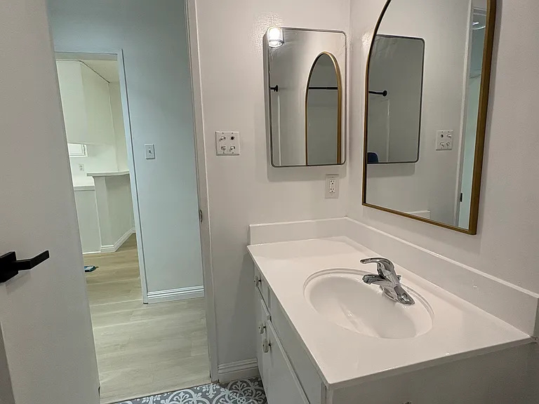 1910 Corinth Ave #3 — Photo 8