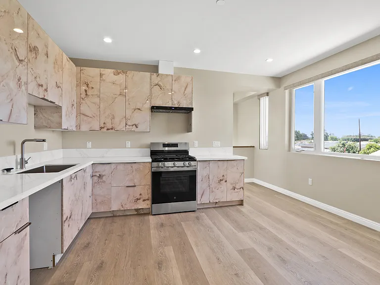 5232 Hammill Rd #B — Photo 5