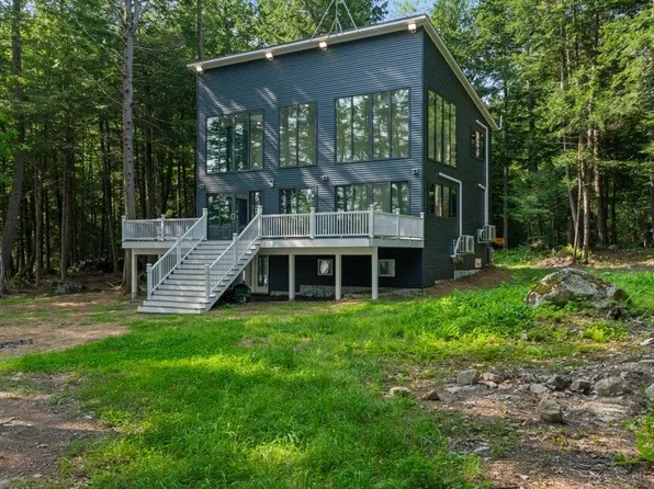 5 Zakelo Island Road, Bridgton, ME 04009