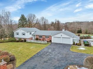 58 Dutchess Hill Rd, Poughkeepsie, NY 12601