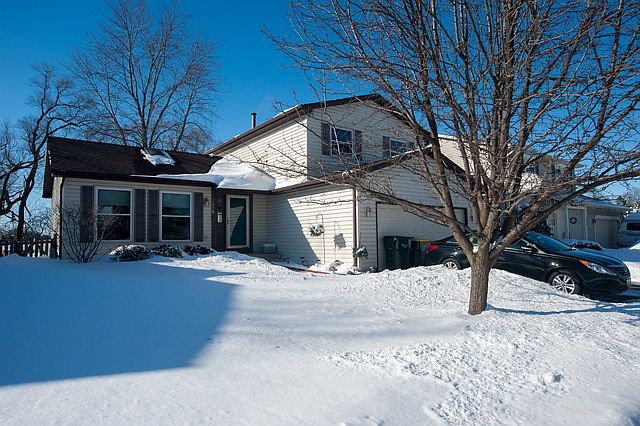 1st image of 574 Hiawatha Dr