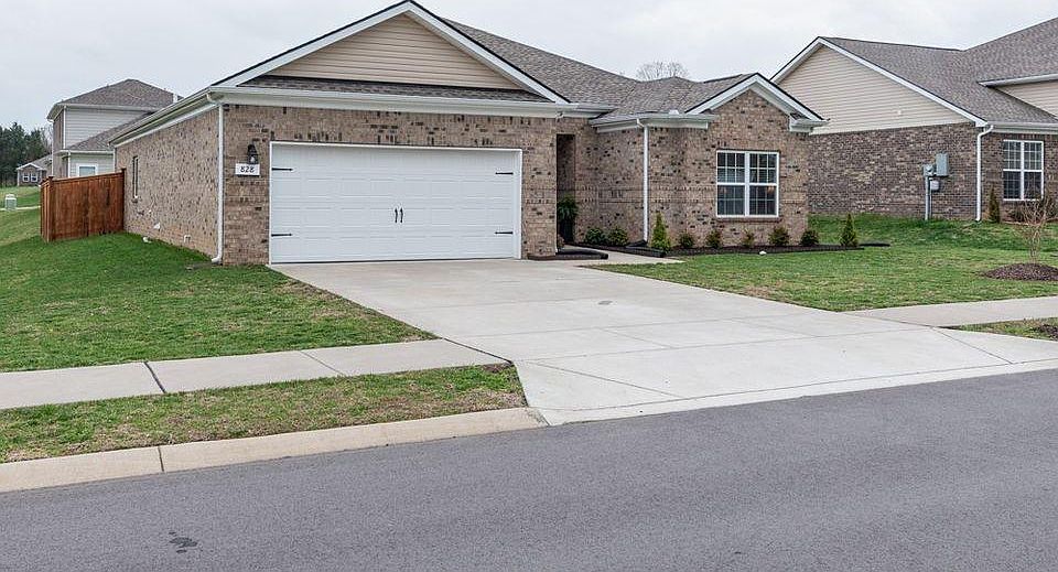 1st image of 828 Mesa Verde Pl