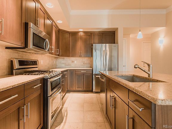 4th image of 1120 Delaware St Unit 401